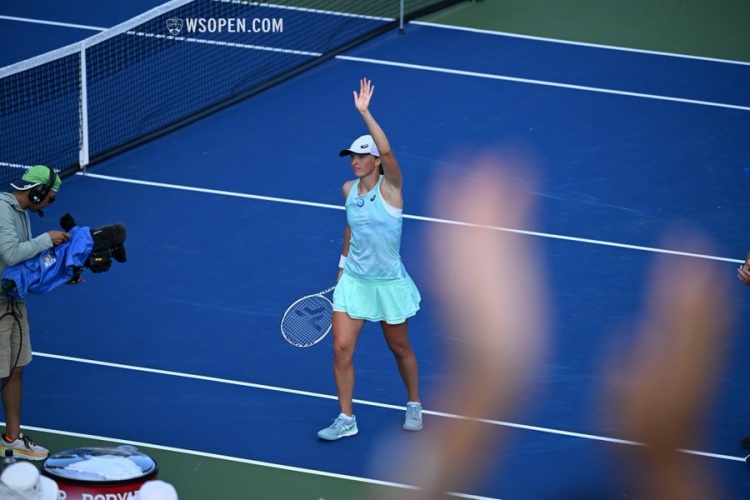 当镜头在红 当镜头在红